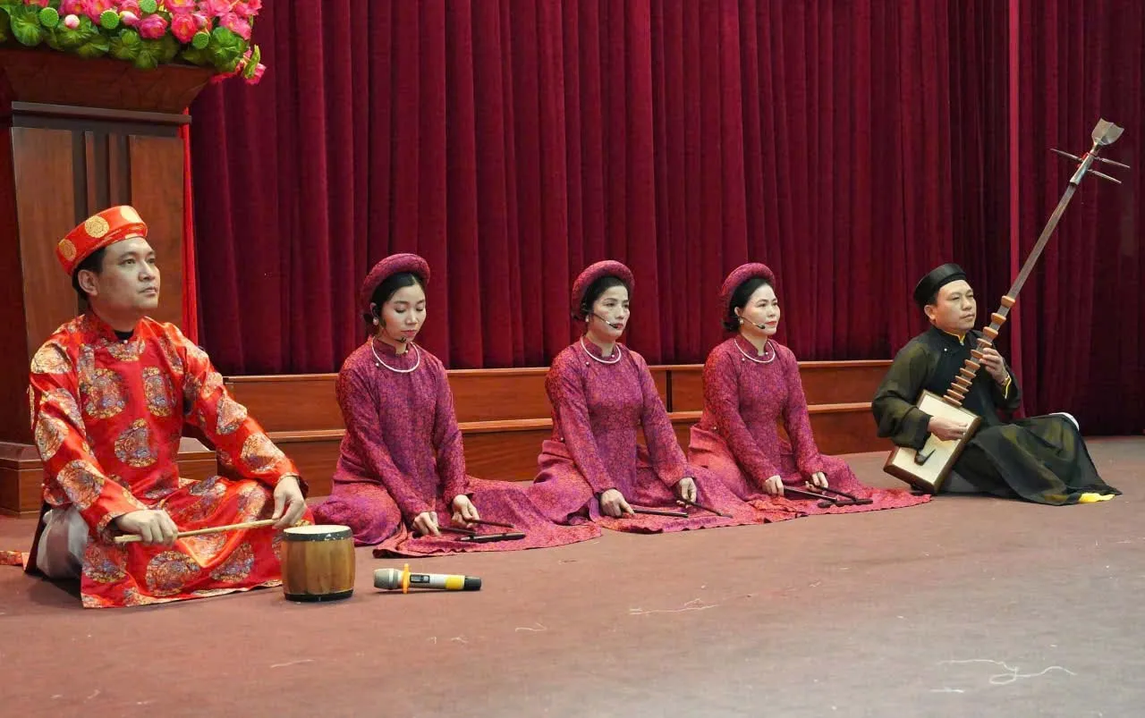 L’Épopée de la mémoire: Renaissance et enjeux du patrimoine musical à Ha Tinh